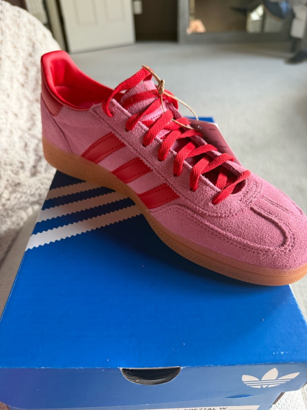 Adidas Handball Spezial W Pink Suede Sneakers with Red Accents - Picture 5 of 8